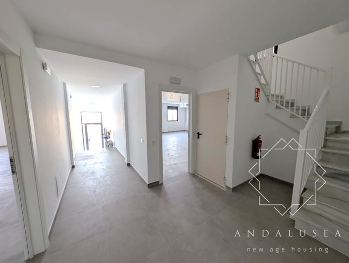 Image No.27-2 Bed Property for sale