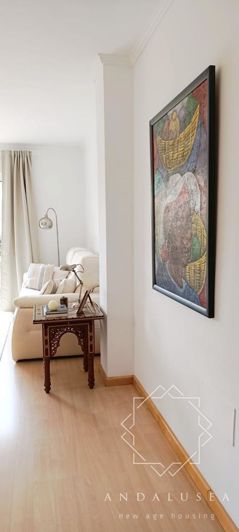 Image No.10-2 Bed Property for sale