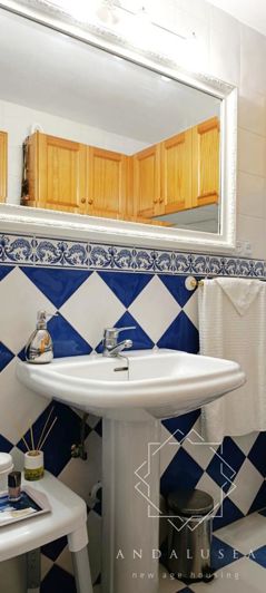 Image No.16-2 Bed Property for sale