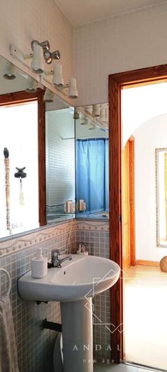 Image No.17-2 Bed Property for sale