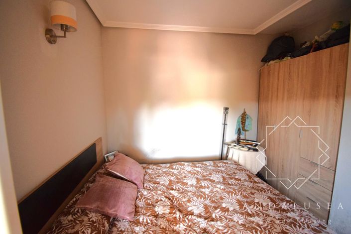 Image No.17-2 Bed Property for sale