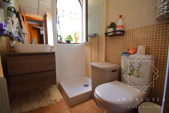 Image No.19-2 Bed Property for sale