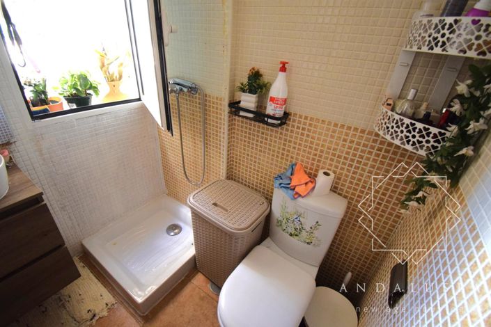 Image No.20-2 Bed Property for sale