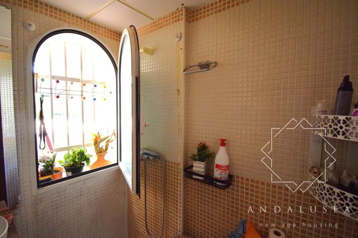 Image No.21-2 Bed Property for sale