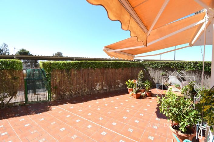Image No.28-2 Bed Property for sale