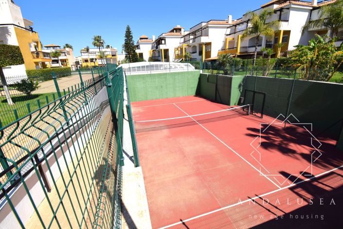 Image No.43-2 Bed Property for sale