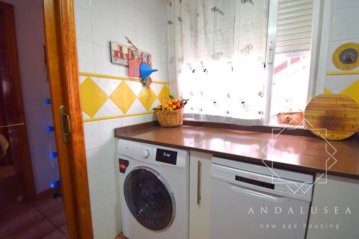 Image No.8-2 Bed Property for sale