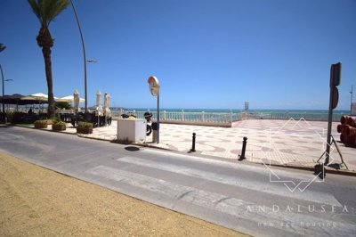 4265573-3853a230
