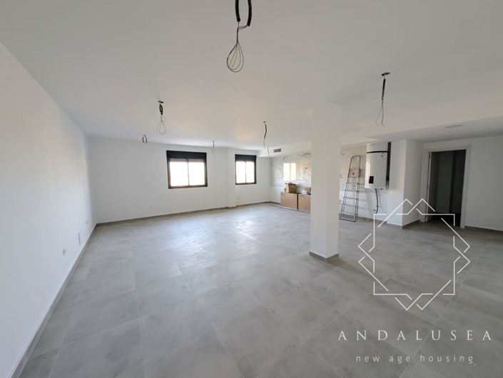 Image No.2-3 Bed Property for sale