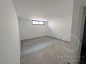 4256311-565b2312