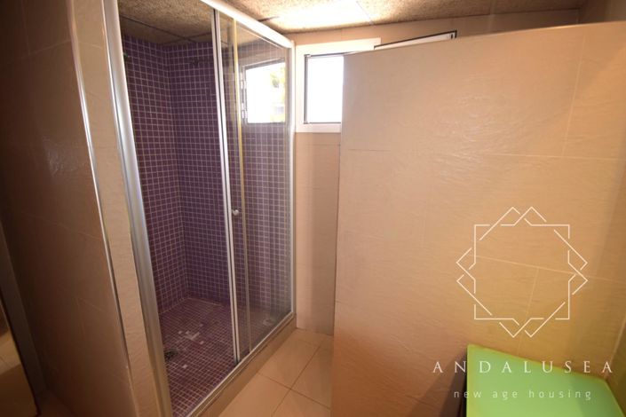 Image No.16-2 Bed Property for sale