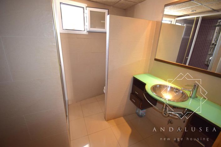 Image No.17-2 Bed Property for sale