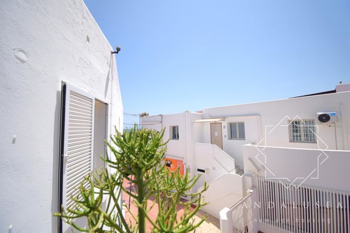 Image No.21-2 Bed Property for sale