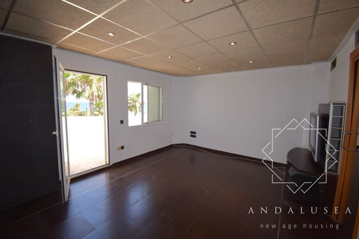 Image No.3-2 Bed Property for sale