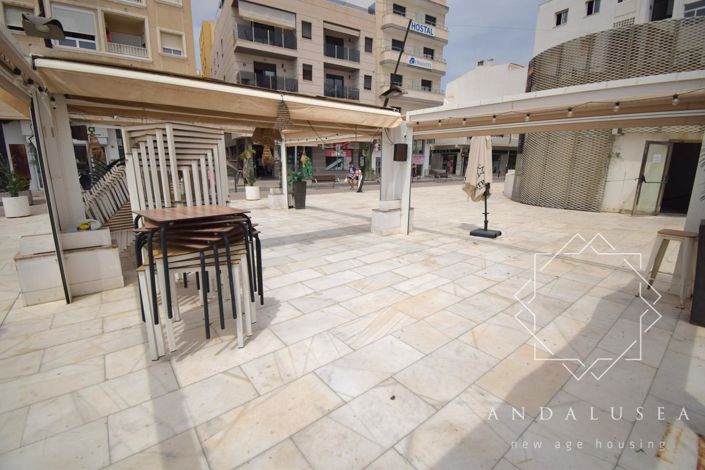 Image No.16-2 Bed Property for sale