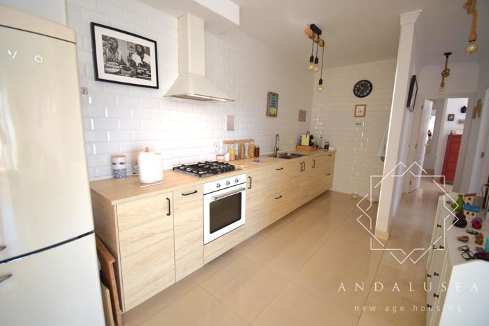 Image No.13-3 Bed Property for sale