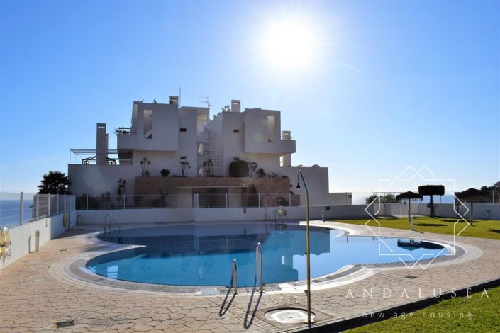 Image No.3-3 Bed Property for sale