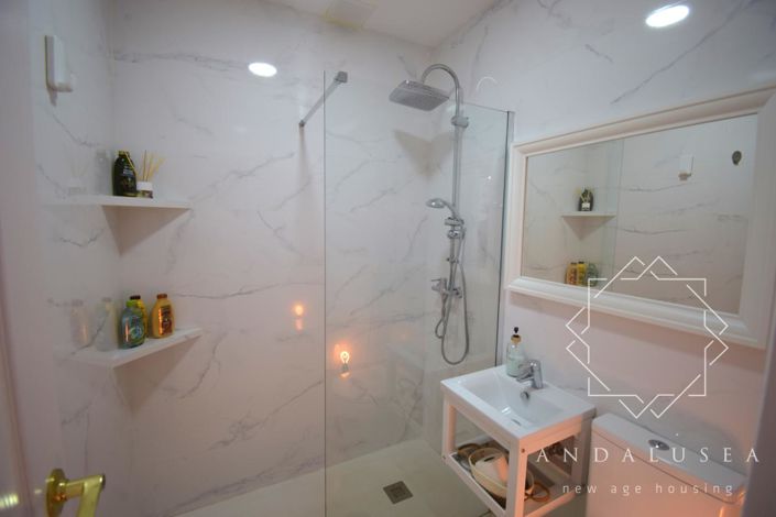 Image No.34-3 Bed Property for sale