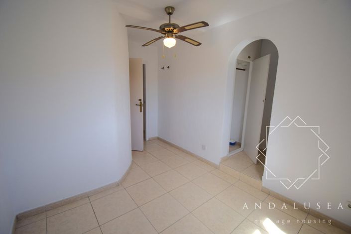 Image No.15-4 Bed Property for sale