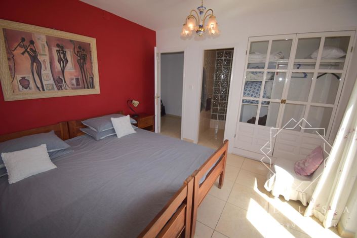 Image No.22-4 Bed Property for sale