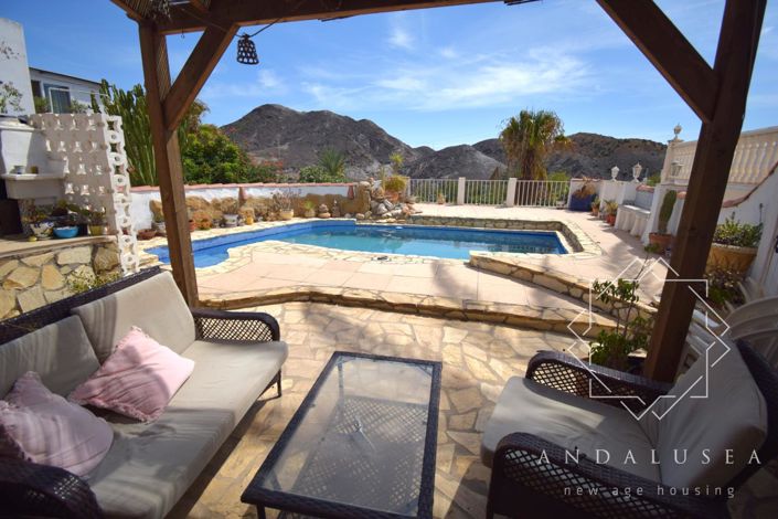 Image No.38-4 Bed Property for sale