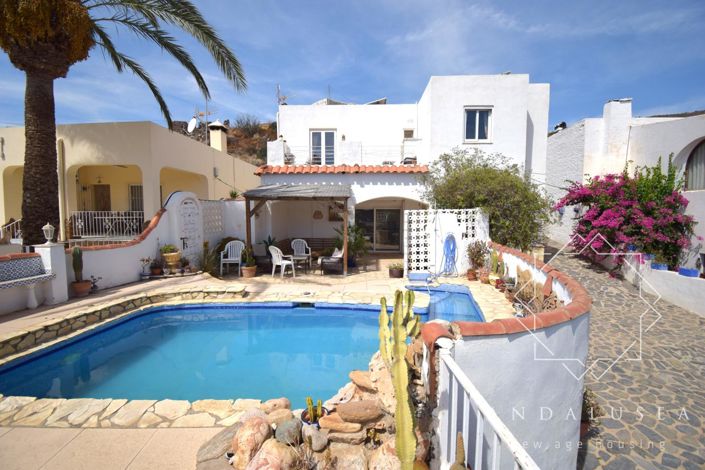 Image No.39-4 Bed Property for sale