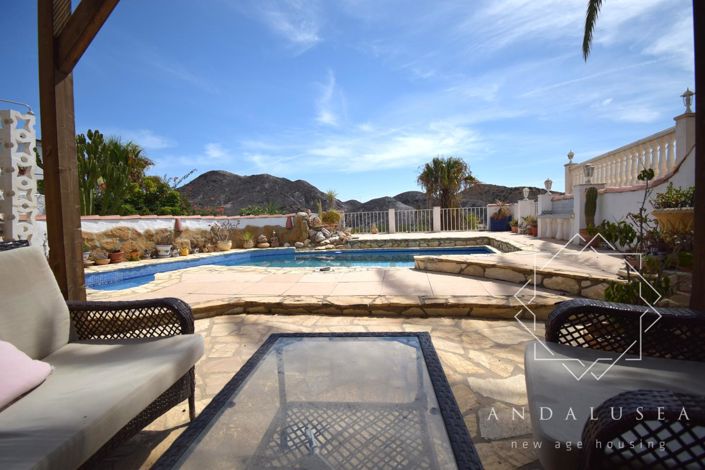 Image No.40-4 Bed Property for sale