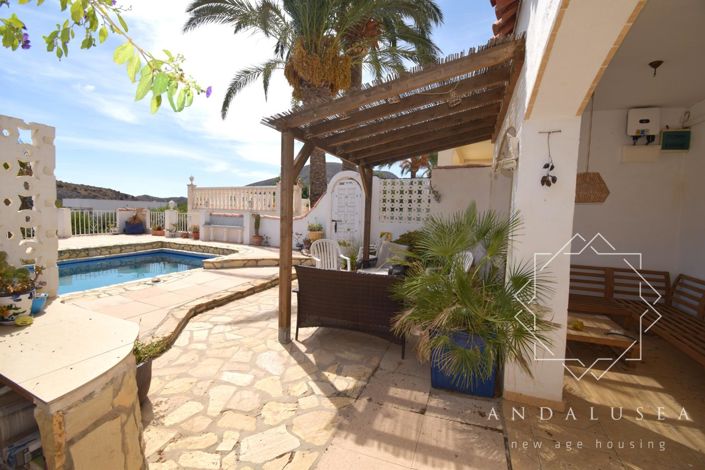 Image No.43-4 Bed Property for sale