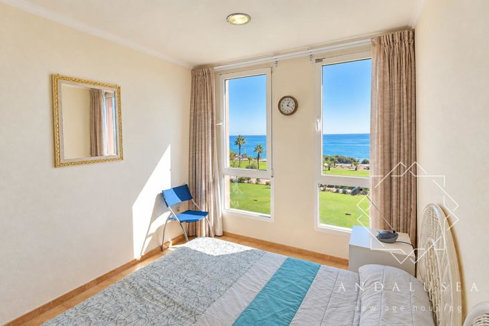 Image No.20-3 Bed Property for sale