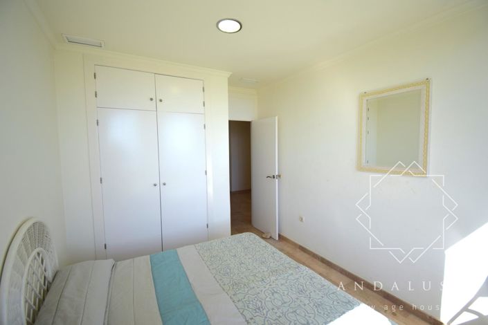 Image No.23-3 Bed Property for sale