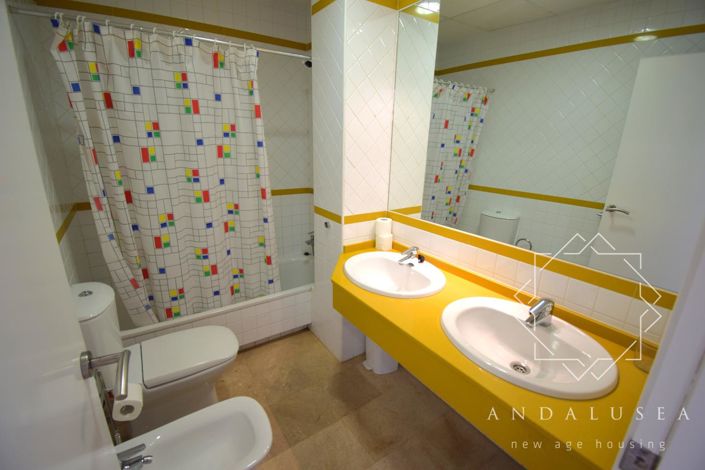 Image No.27-3 Bed Property for sale