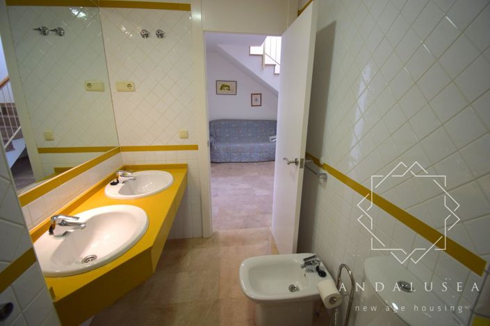 Image No.28-3 Bed Property for sale