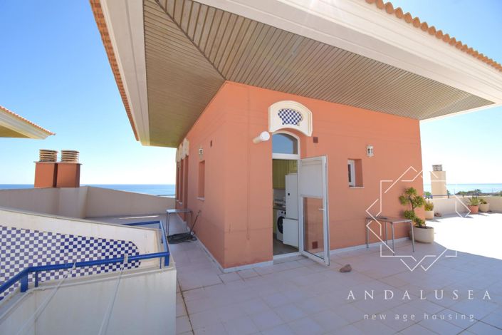 Image No.31-3 Bed Property for sale