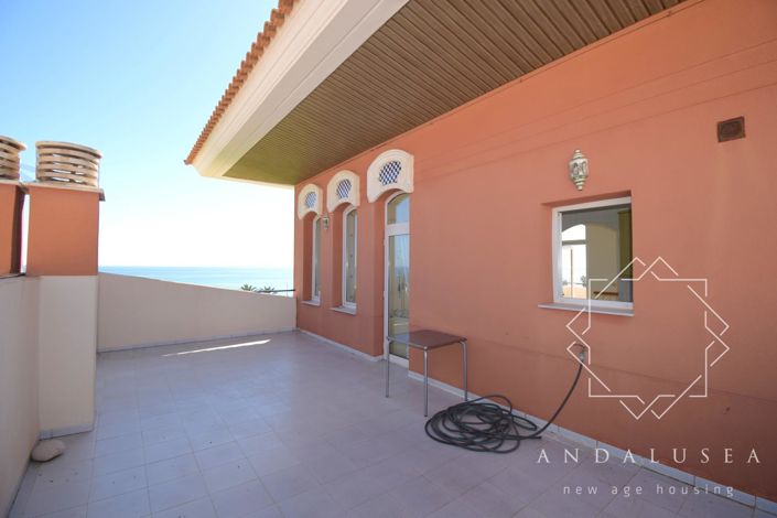 Image No.32-3 Bed Property for sale