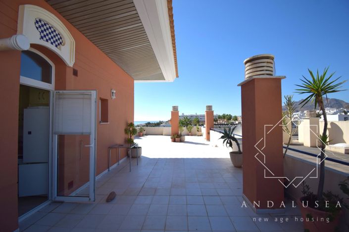 Image No.34-3 Bed Property for sale
