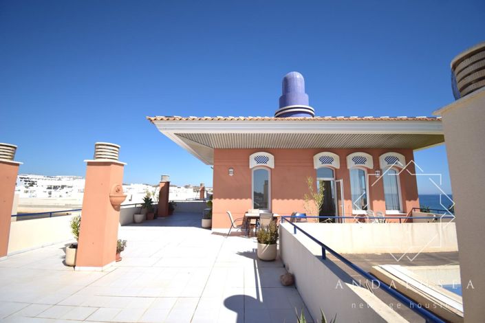 Image No.41-3 Bed Property for sale
