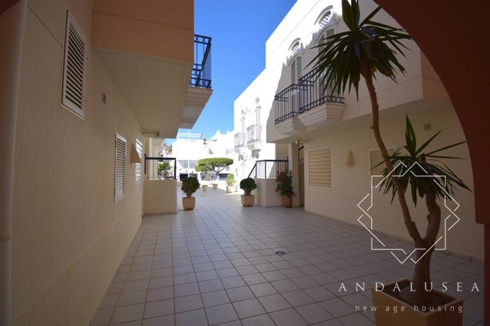 Image No.56-3 Bed Property for sale