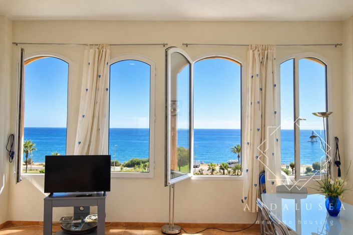 Image No.6-3 Bed Property for sale
