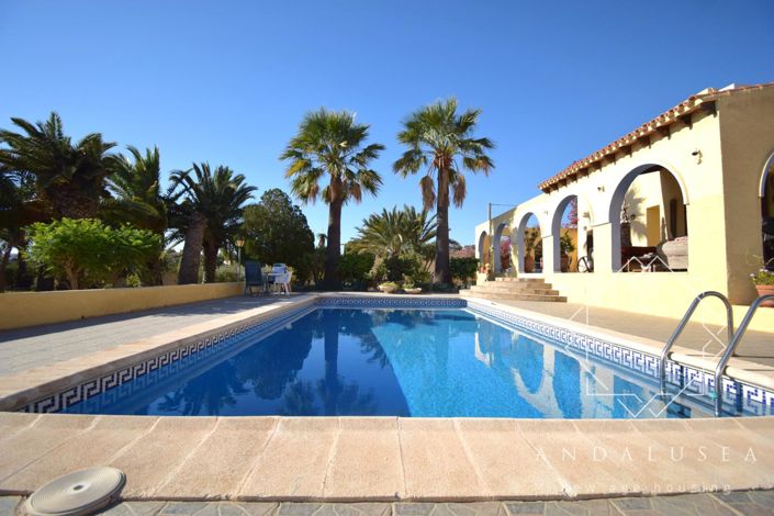 Image No.43-3 Bed Property for sale
