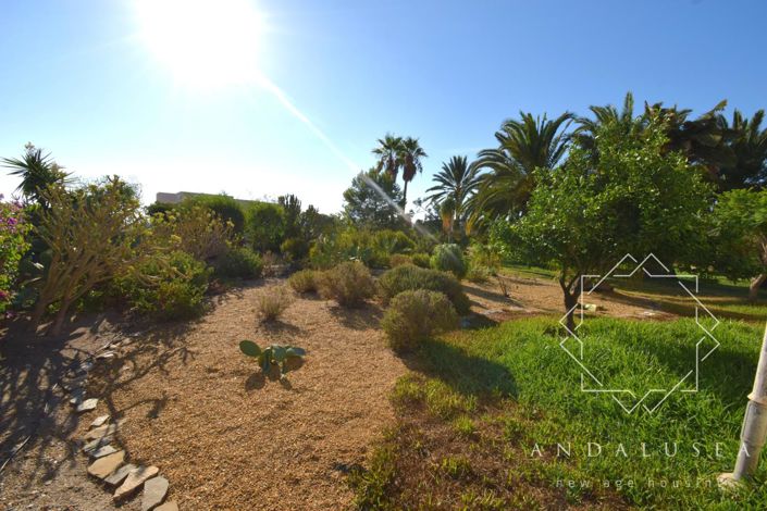 Image No.45-3 Bed Property for sale
