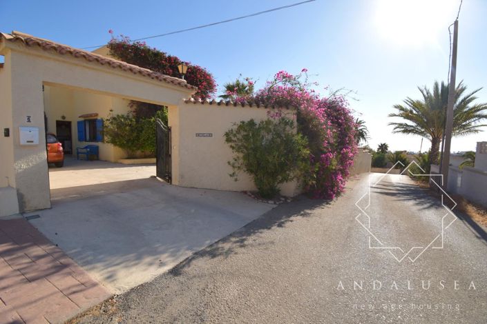 Image No.53-3 Bed Property for sale
