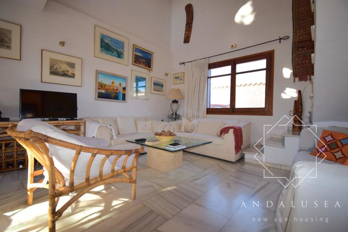 Image No.6-3 Bed Property for sale