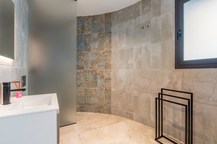 Image No.32-5 Bed Villa for sale