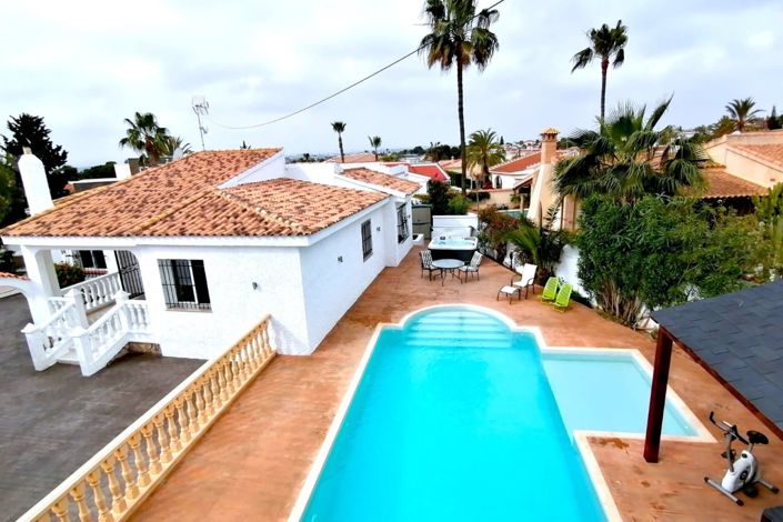 Image No.1-3 Bed Villa for sale