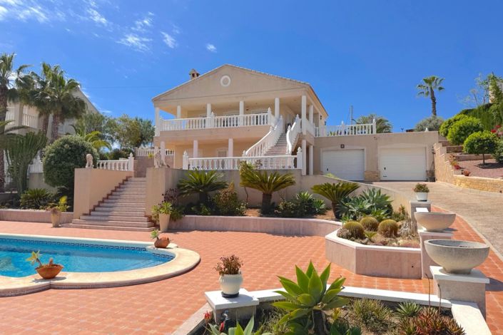 Image No.1-3 Bed Villa for sale