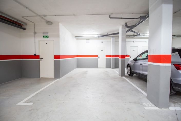 Image No.27-3 Bed Property for sale