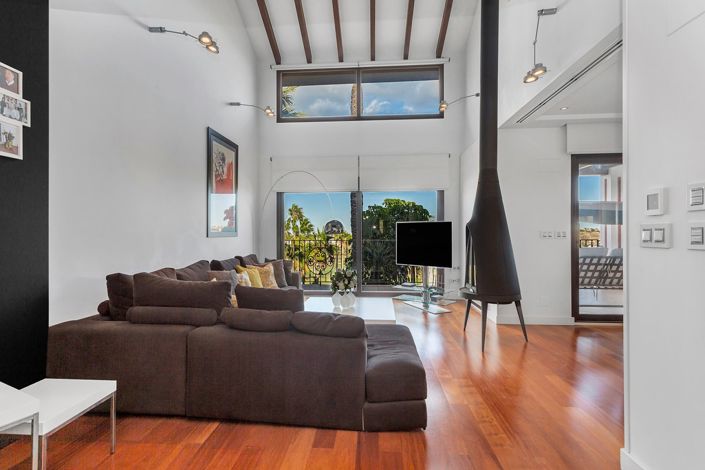 Image No.11-6 Bed Villa for sale