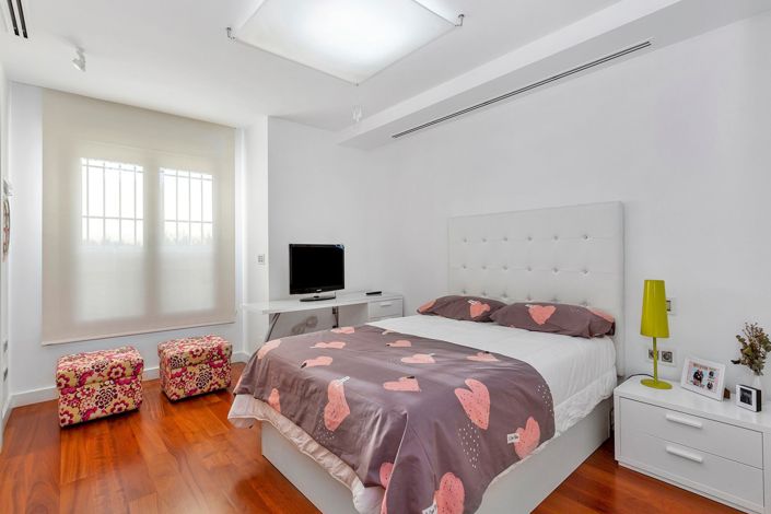 Image No.47-6 Bed Villa for sale