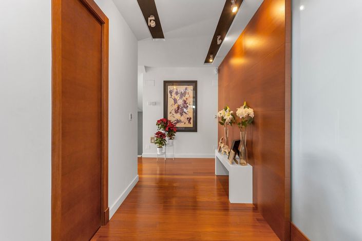 Image No.8-6 Bed Villa for sale