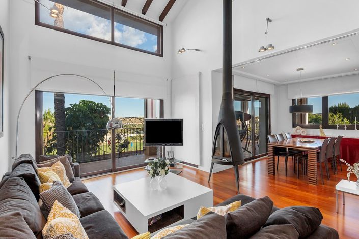 Image No.9-6 Bed Villa for sale